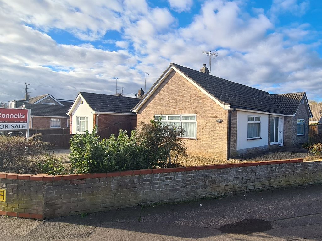 2 bed detached bungalow for sale in Gunthorpe Road, Peterborough PE4, £