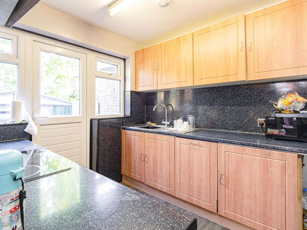 3 bed semidetached house for sale in Chapel Garth, Driffield YO25 Zoopla