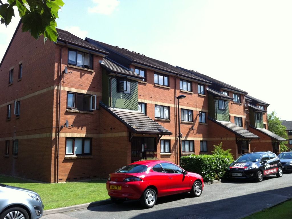 1 bed flat to rent in Maltby Drive, Enfield EN1 Zoopla