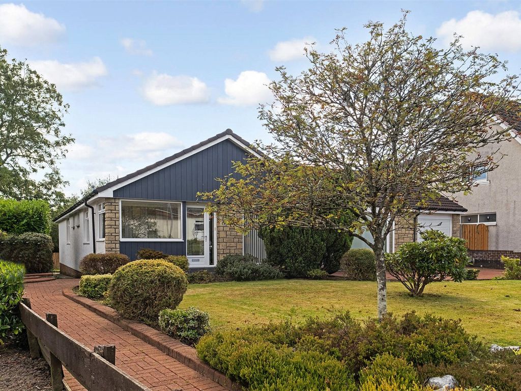 4 bed bungalow for sale in Wellesley Crescent, Hairmyres, East Kilbride