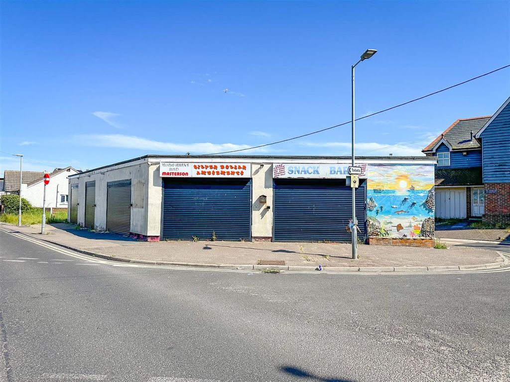 Property for sale in Beach Way, Jaywick, ClactonOnSea CO15, £175,000