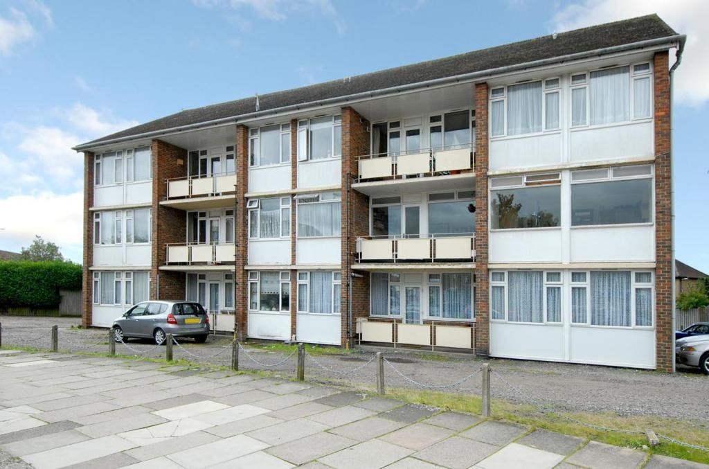 1 bed flat for sale in Warburton Court, Victoria Road, Ruislip