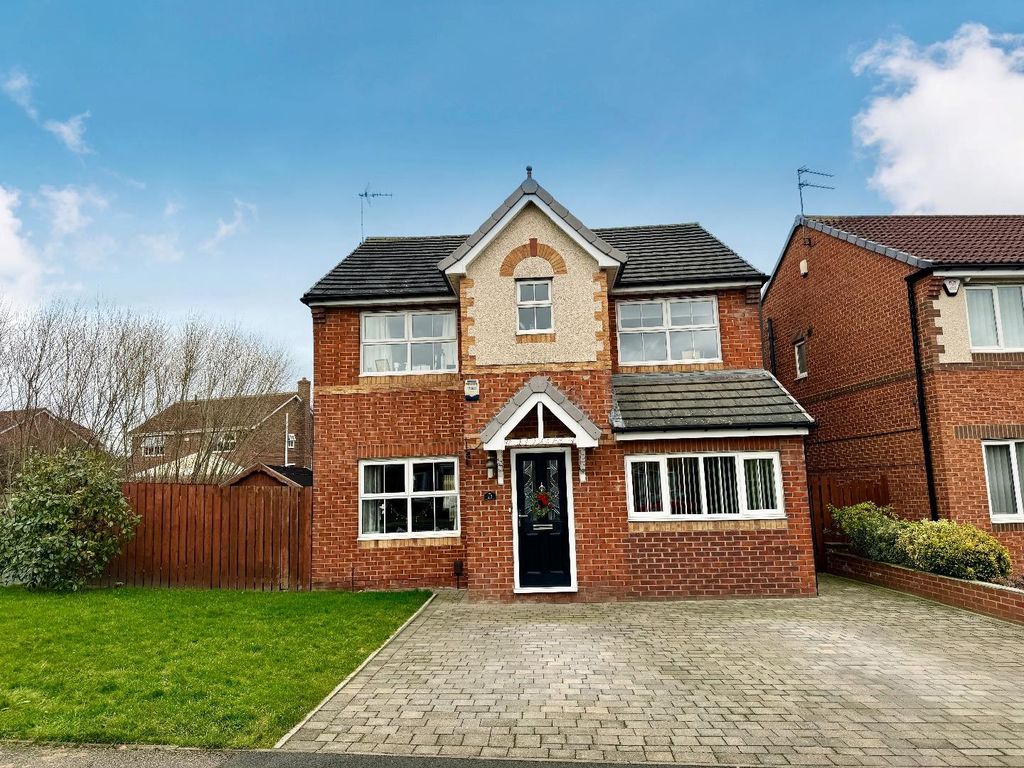 4 bed detached house for sale in Alverton Drive, Faverdale, Darlington DL3, £265,000 Zoopla