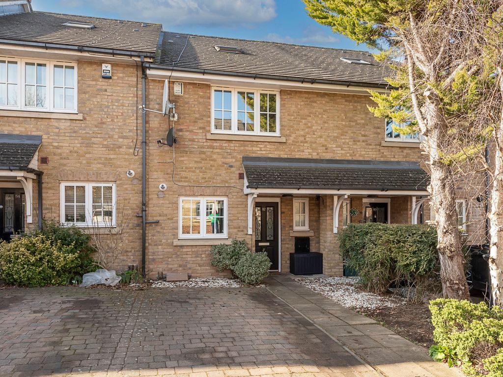 3 bed terraced house for sale in Lavender Crescent, St. Albans