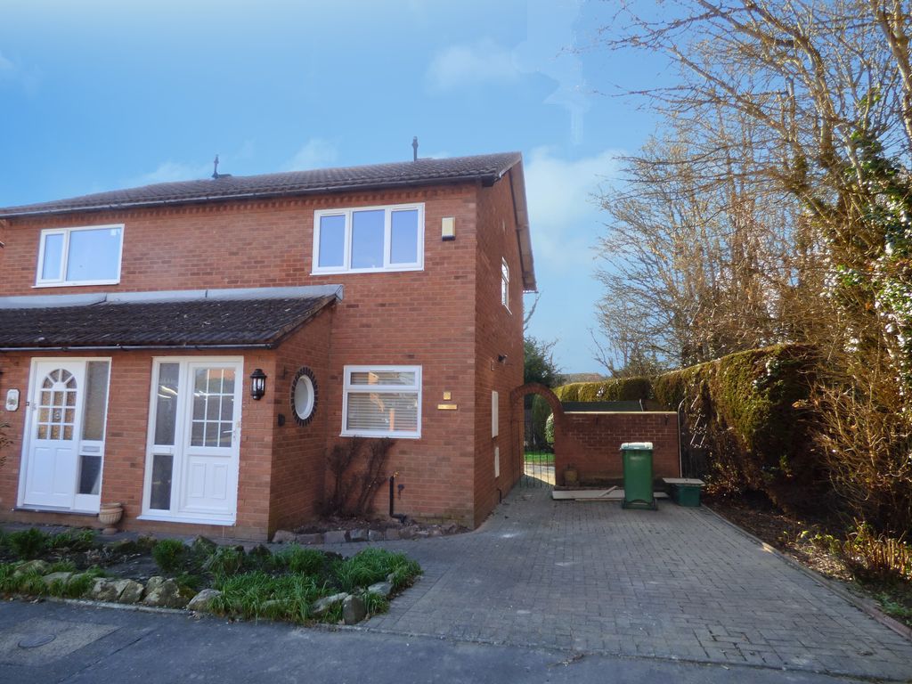 2 bed semidetached house to rent in Bromley Road, Bicton Heath