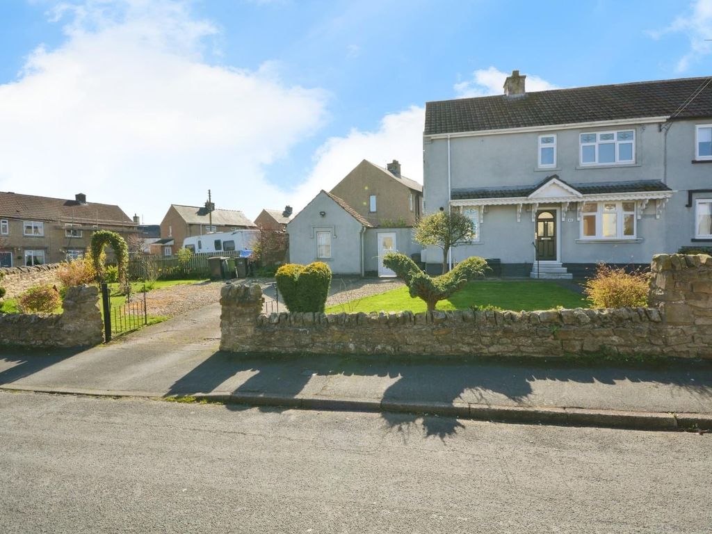 3 bed semidetached house for sale in Newholme Crescent, Evenwood