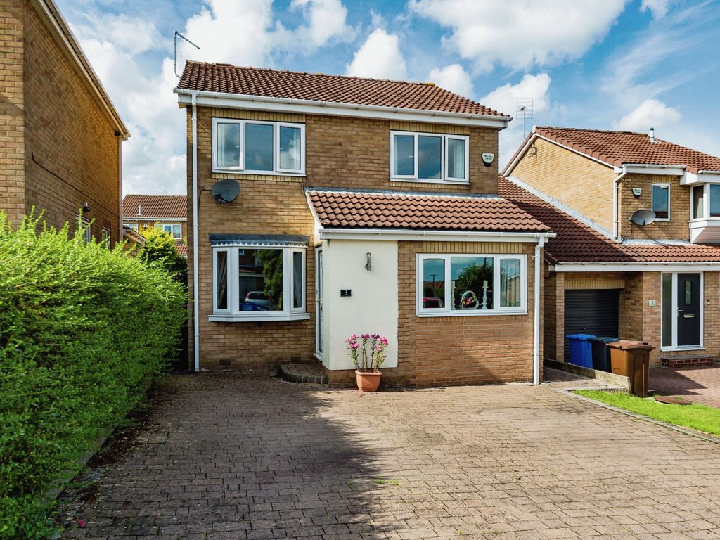 4 bed detached house for sale in Sundew Croft, High Green, Sheffield