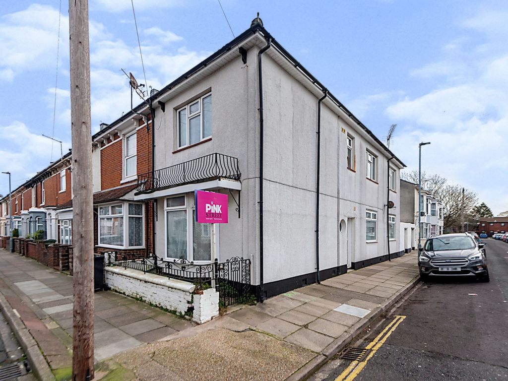 3 bed end terrace house for sale in Shearer Road, Portsmouth, Hampshire