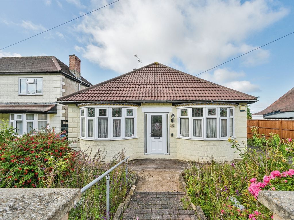 3 bed detached bungalow for sale in Albert Road, Chaddesden, Derby DE21