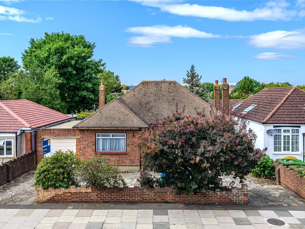 3 bed bungalow for sale in Whitton, Hounslow TW4 Zoopla