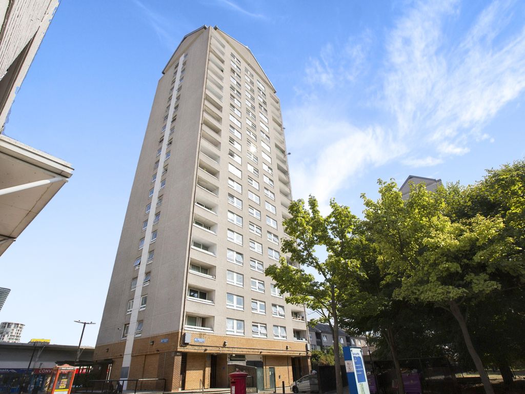 Knighthead Point, London E14  