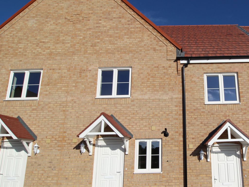 2 bed terraced house to rent in Brecon Close, Corby, Northamptonshire