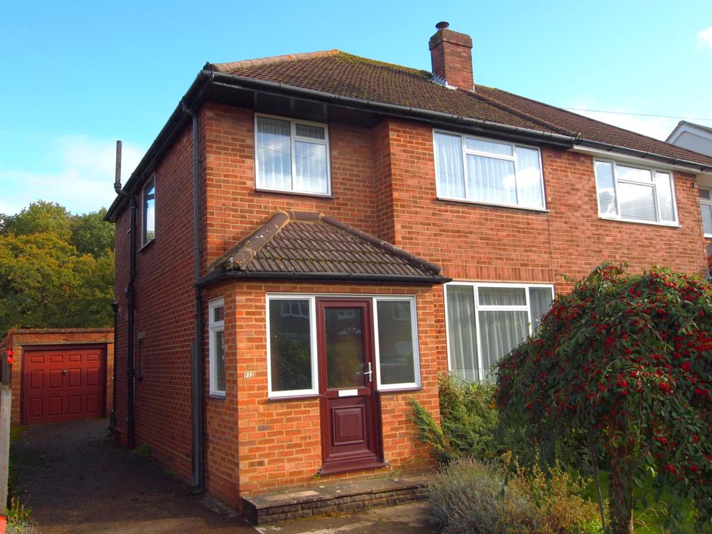 3 bed semidetached house for sale in Overdale, Ashtead KT21, £600,000