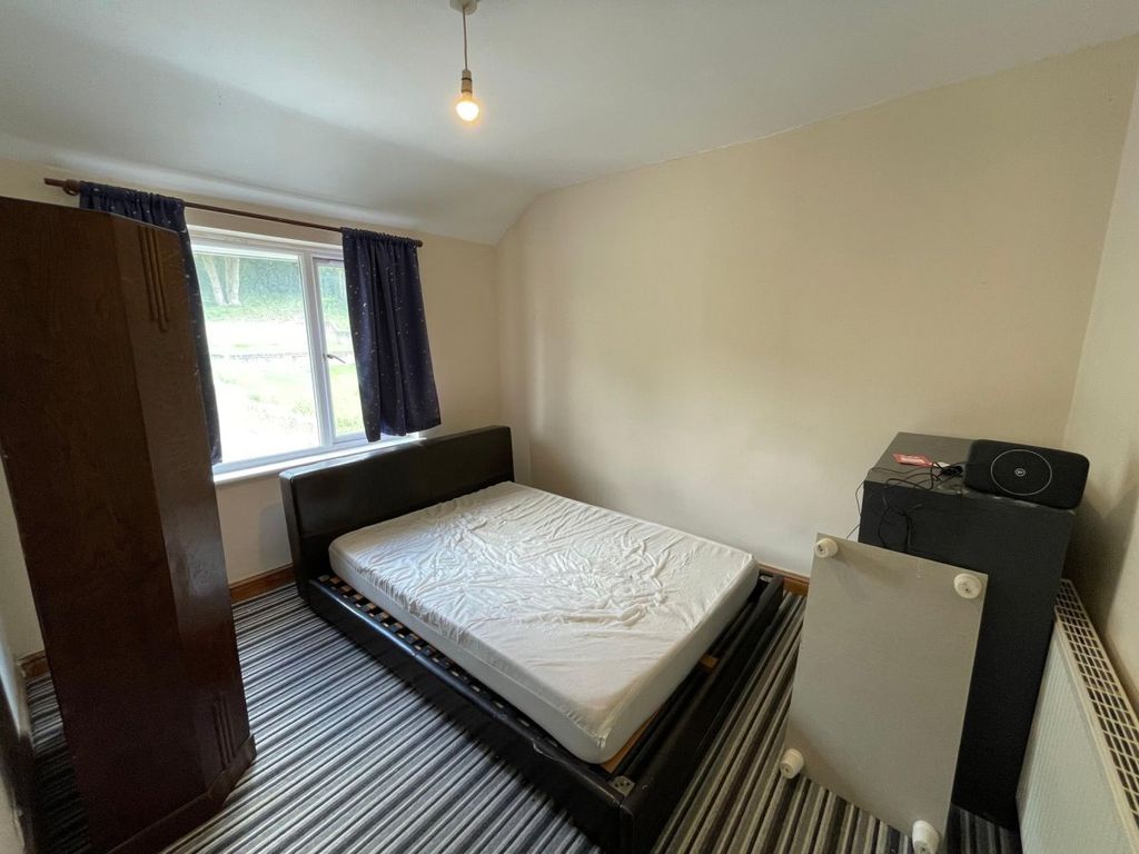 Room to rent in Colborne Road, High HP13 Zoopla