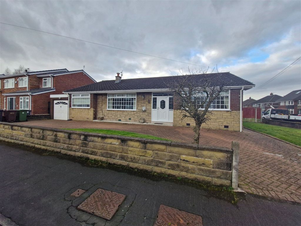 3 bed bungalow for sale in Cheltenham Close, Aintree, Liverpool L10, £