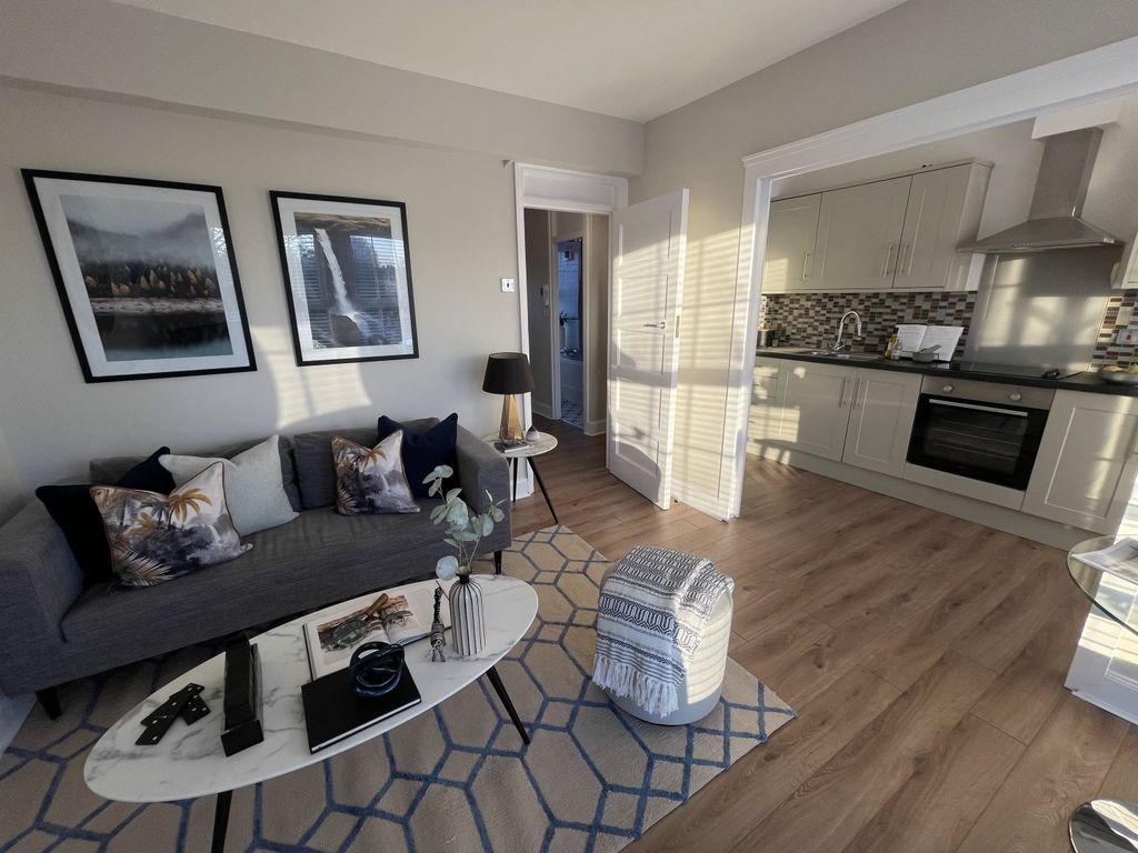 1 bed flat for sale in Cole Green Lane, Welwyn Garden City