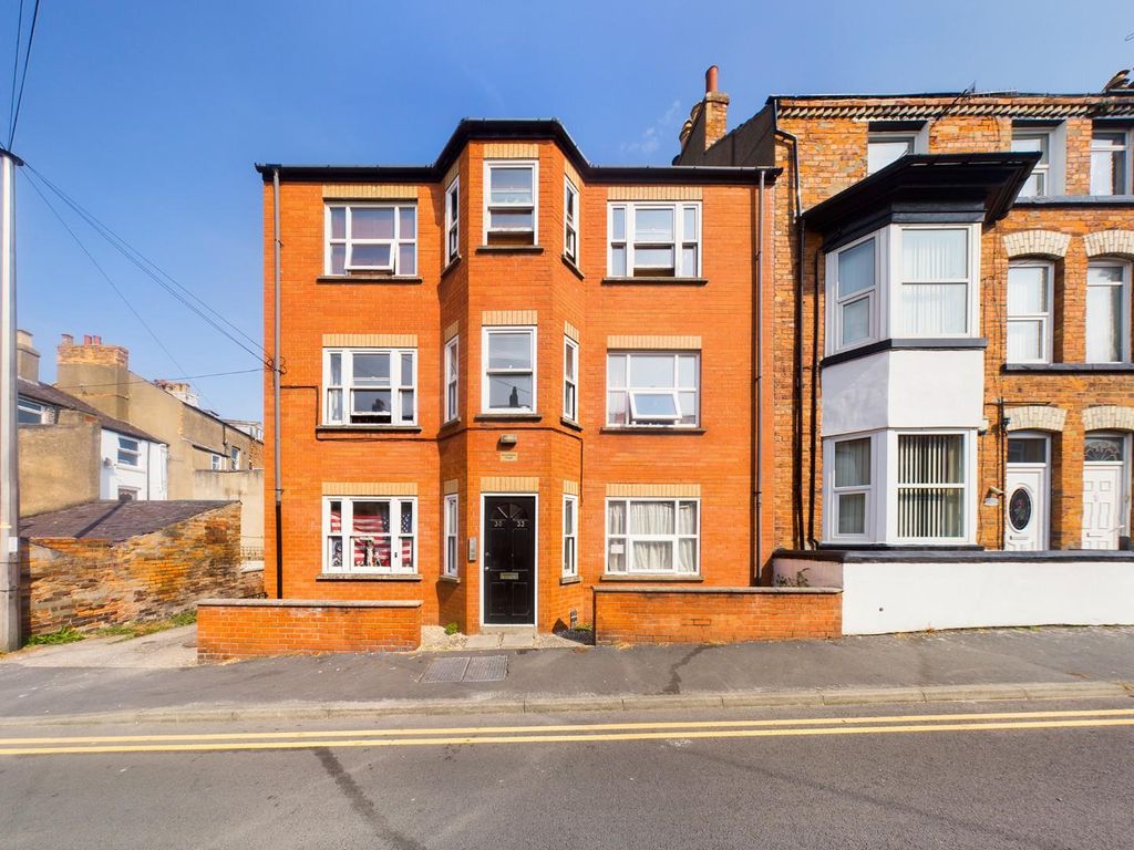 2 bed flat for sale in Trafalgar Terrace, Scarborough YO12 Zoopla