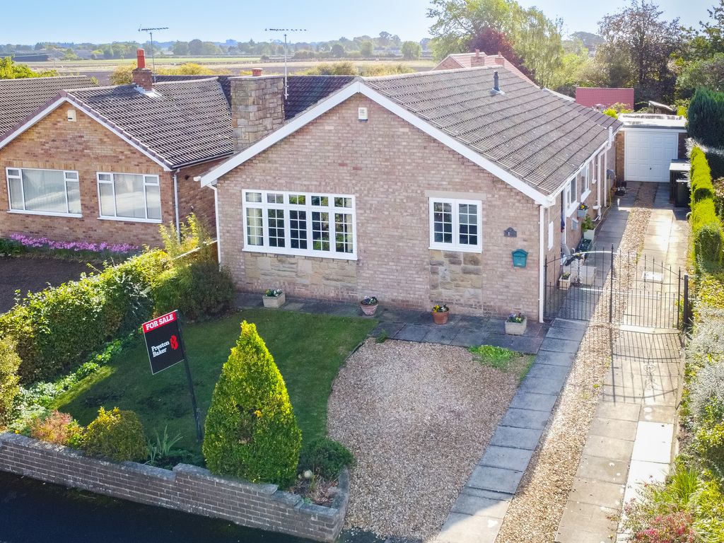 3 bed detached bungalow for sale in Hillcrest, Monk Fryston, Leeds LS25