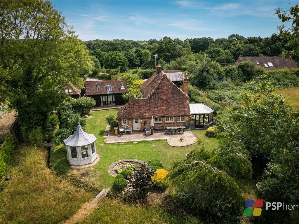 3 bed detached house for sale in Ditchling Common, Burgess Hill RH15, £