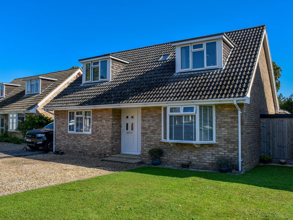 5 bed detached house for sale in Harford Close, Pennington, Lymington SO41, £799,950 Zoopla