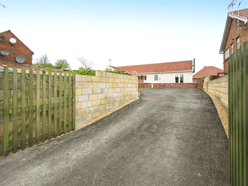 2 bed bungalow for sale in Town Street, Pinxton, Nottingham, Derbyshire