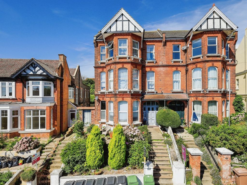 1 bed flat to rent in Linton Road, Hastings TN34, £800 pcm Zoopla