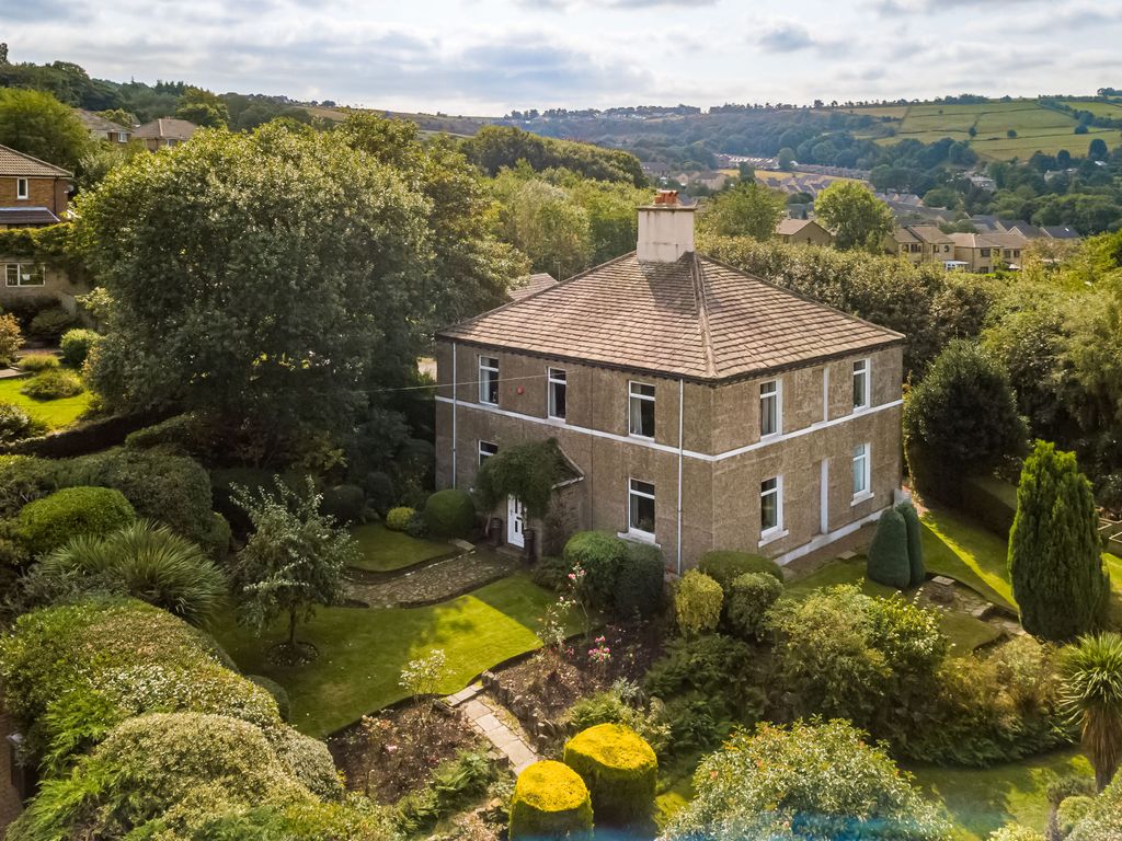 5 bed detached house for sale in Hoyle Ing, Linthwaite, Huddersfield