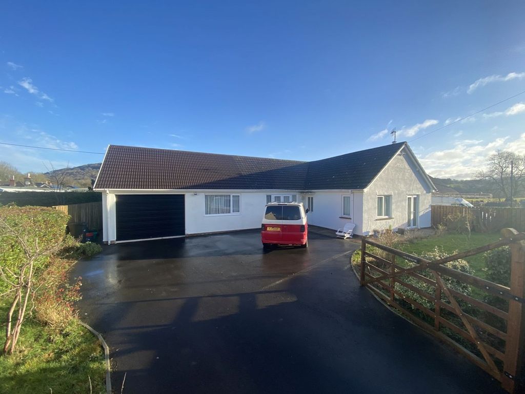 3 bed detached bungalow for sale in Maesmawr Lane, TalybontOnUsk
