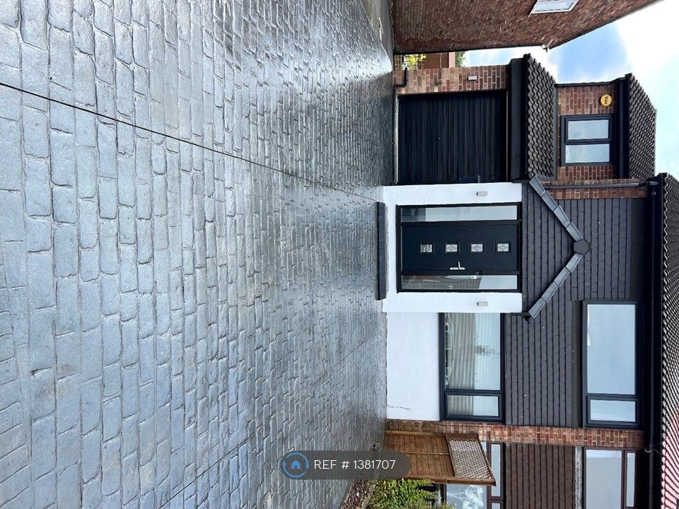 3 bed semidetached house to rent in Sheep Gate Drive, Tottington, Bury