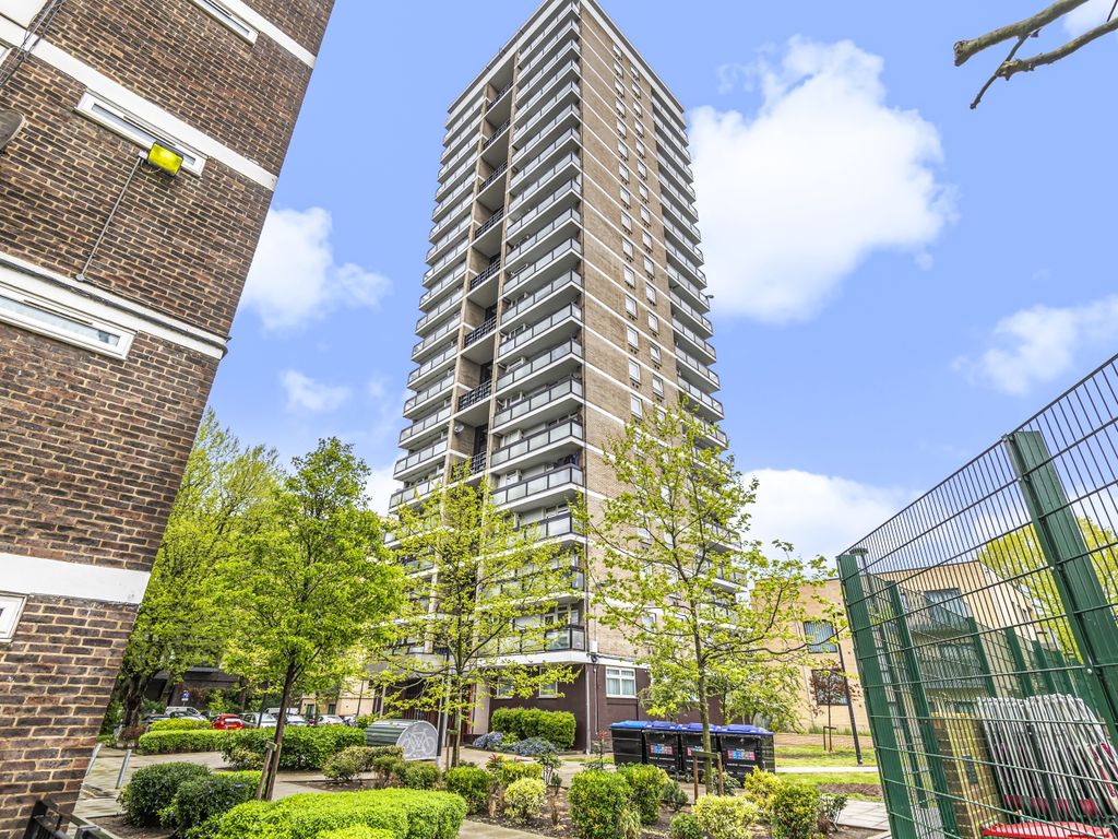 2 bed flat for sale in Dickens Estate, London SE16 Zoopla