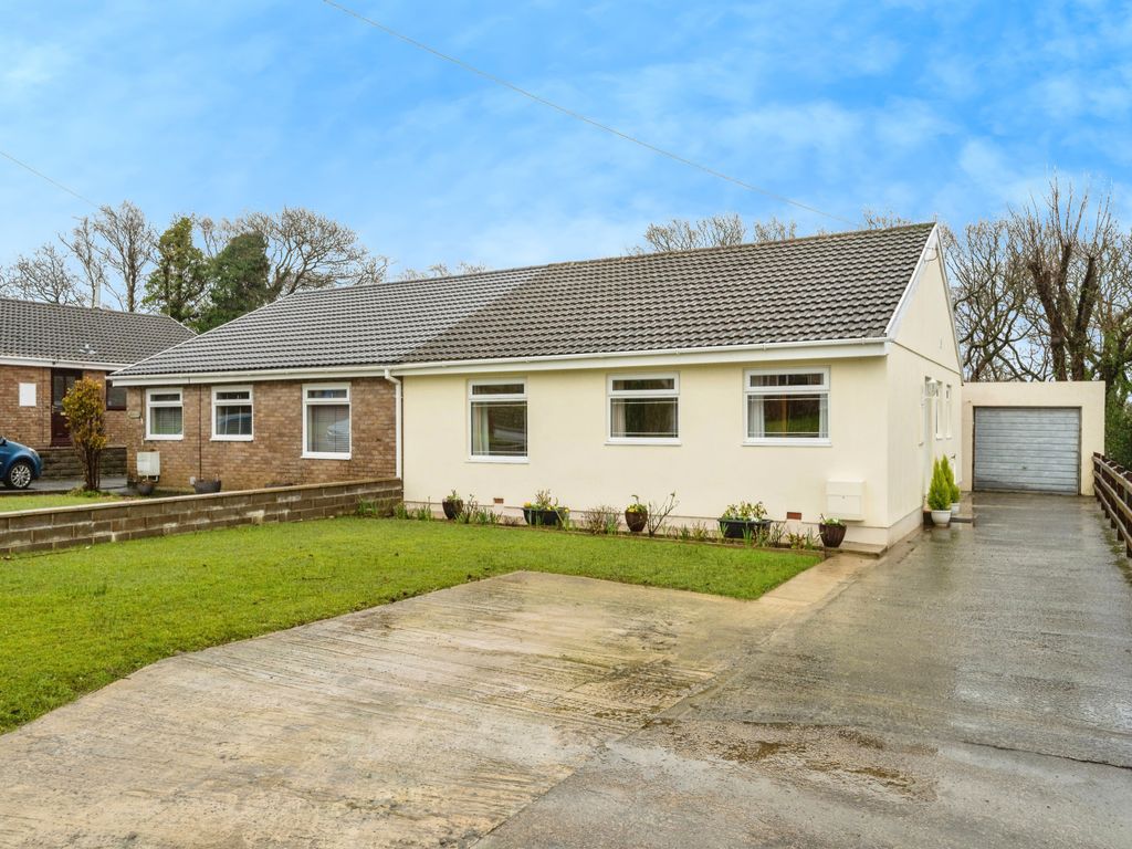 3 bed bungalow for sale in Heol Nant, Llanelli, Carmarthenshire SA14, £