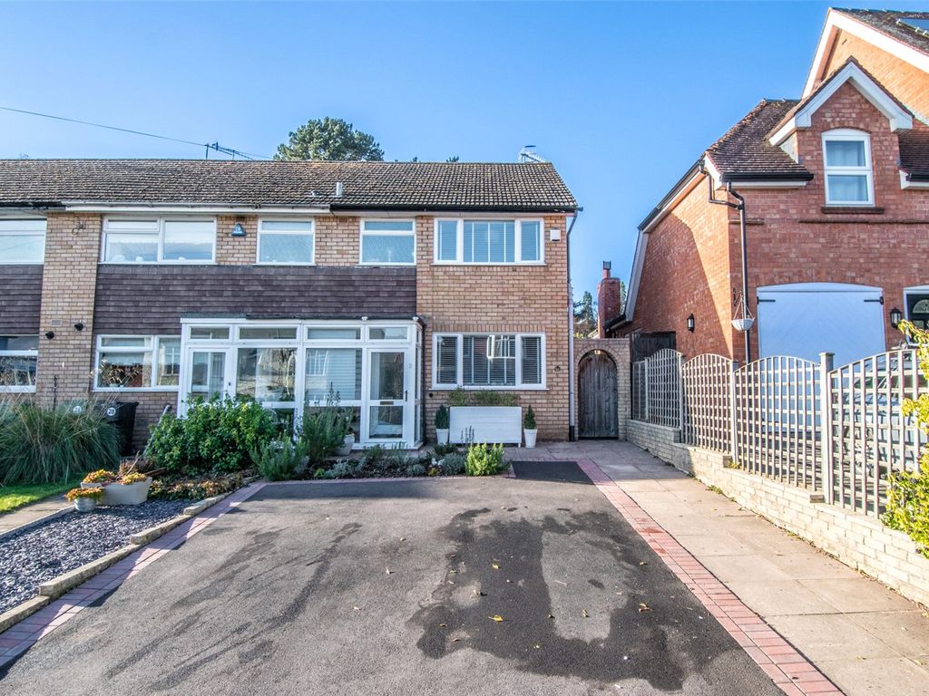 3 bed end terrace house for sale in West Road, Bromsgrove