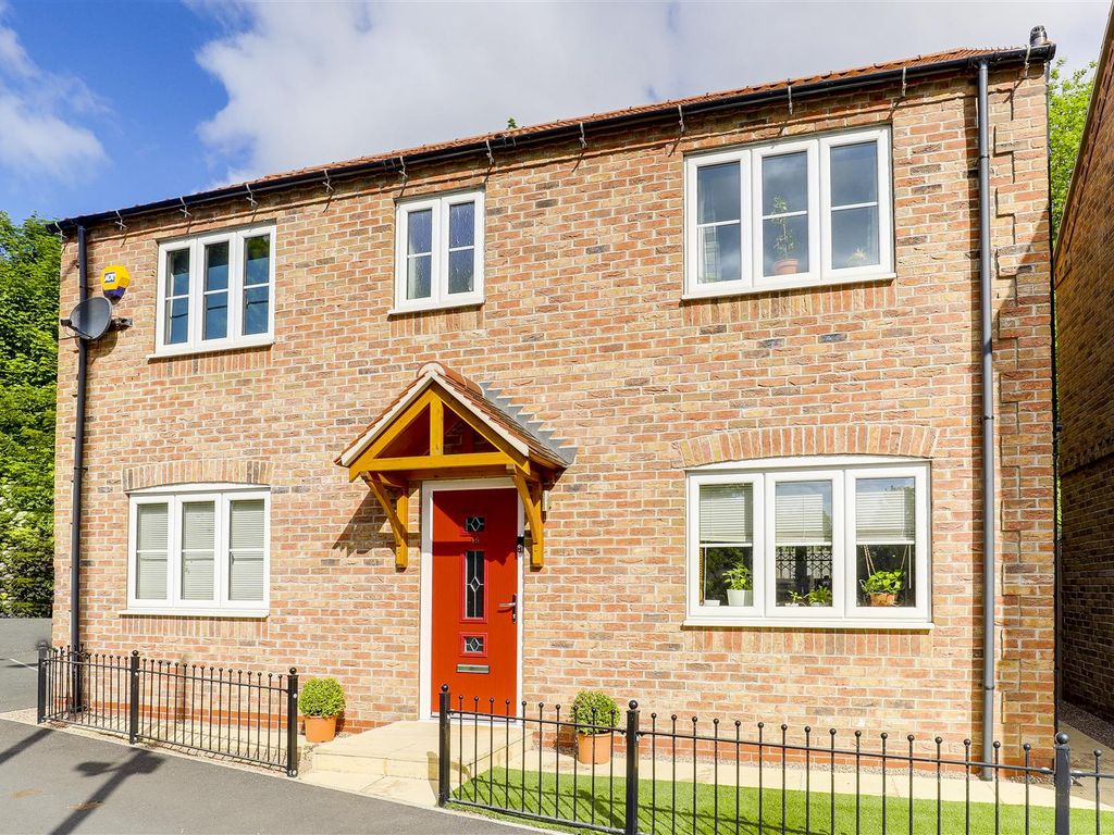 Byron Close, Colwick, Nottinghamshire NG2