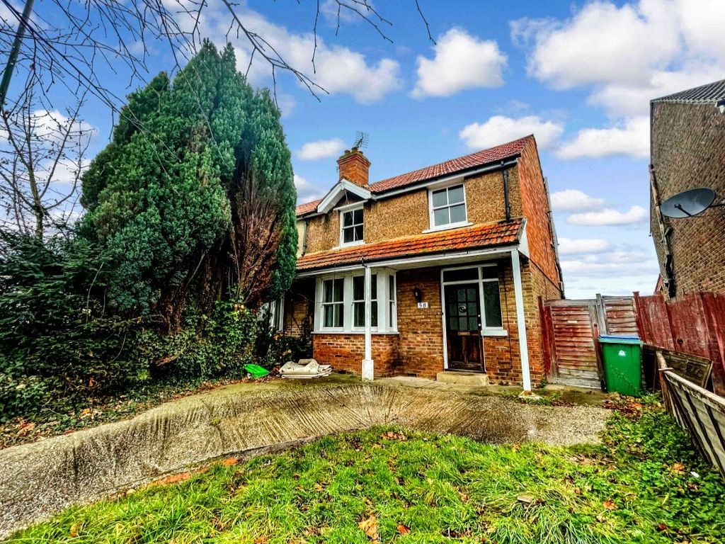 3 bed semidetached house for sale in Hawthorn Road, Bognor Regis, West