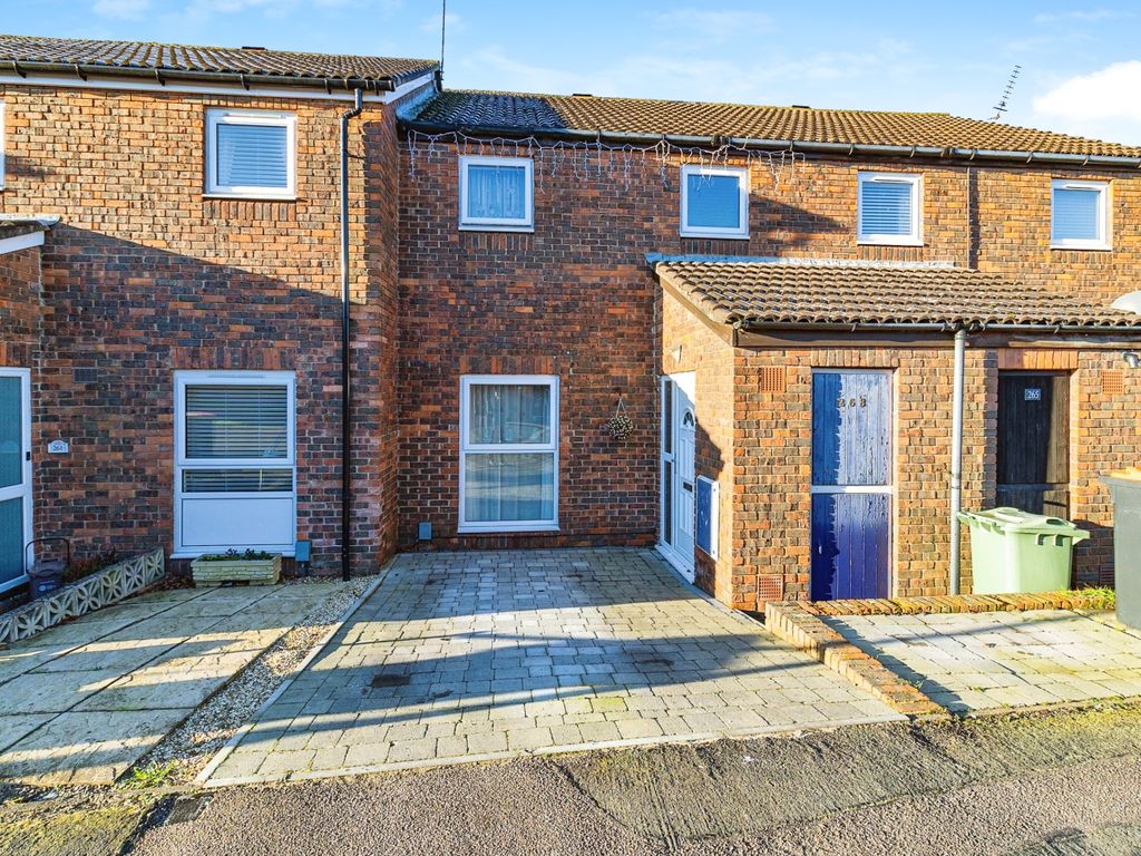 3 bed terraced house for sale in Meadow Way, Leighton Buzzard LU7, £