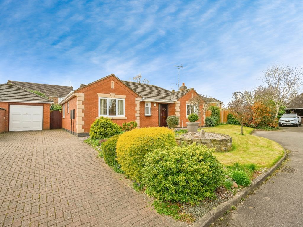2 bed bungalow for sale in Hawthorn Close, Haughton, Stafford