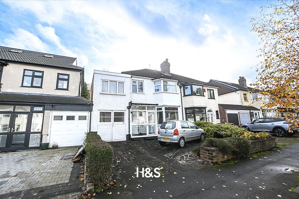 4 bed semidetached house for sale in Cropthorne Road, Shirley