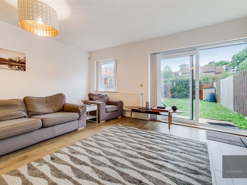 4 bed terraced house to rent in Valley Road, London SW16, £3,500 pcm