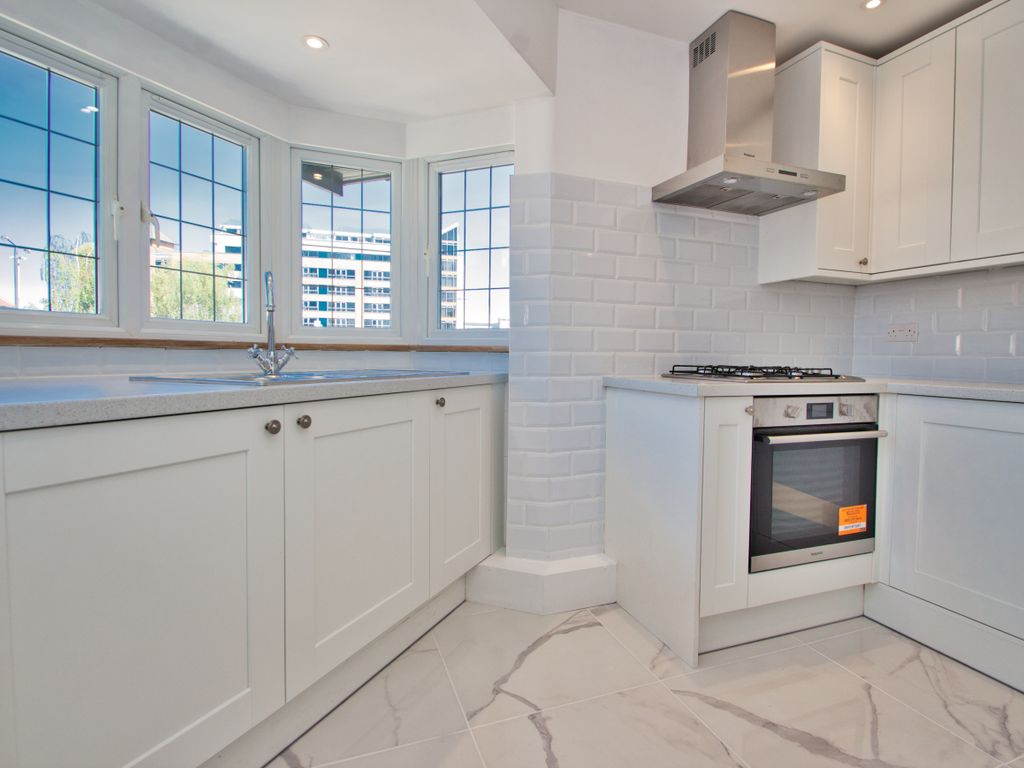 2 bed flat to rent in Roxborough Park, Harrow On The Hill HA1 Zoopla