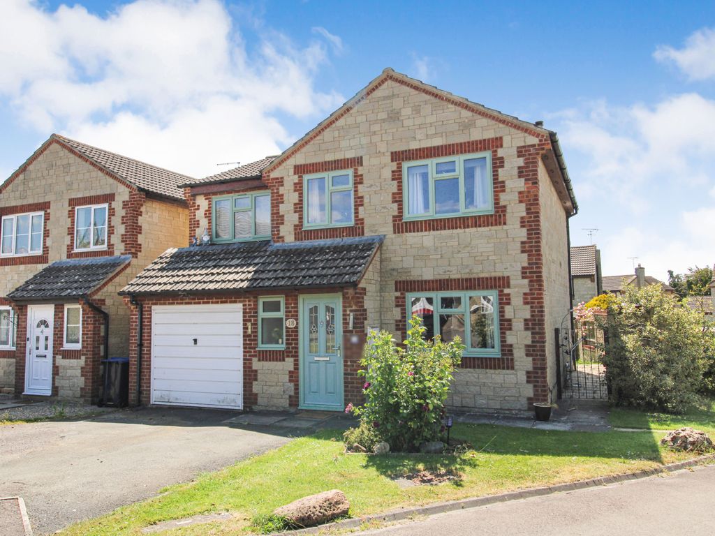 4 bed detached house for sale in Middle Ground, Cricklade, Swindon SN6