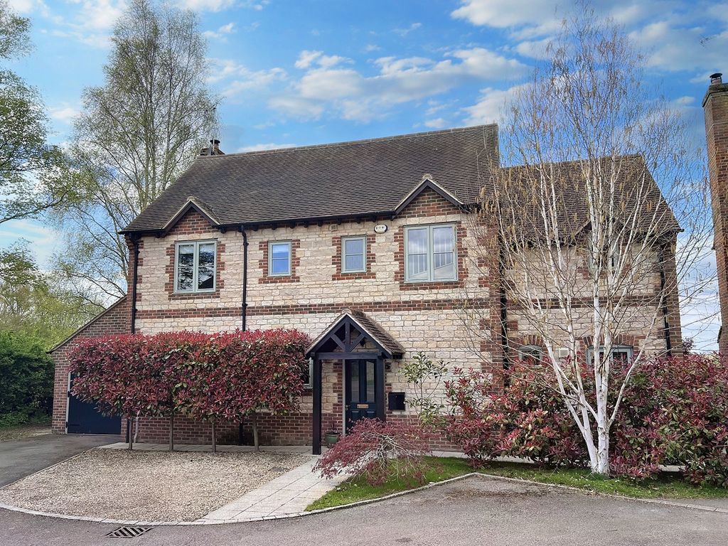 5 bed detached house for sale in Waylands, Uffington, Faringdon SN7, £