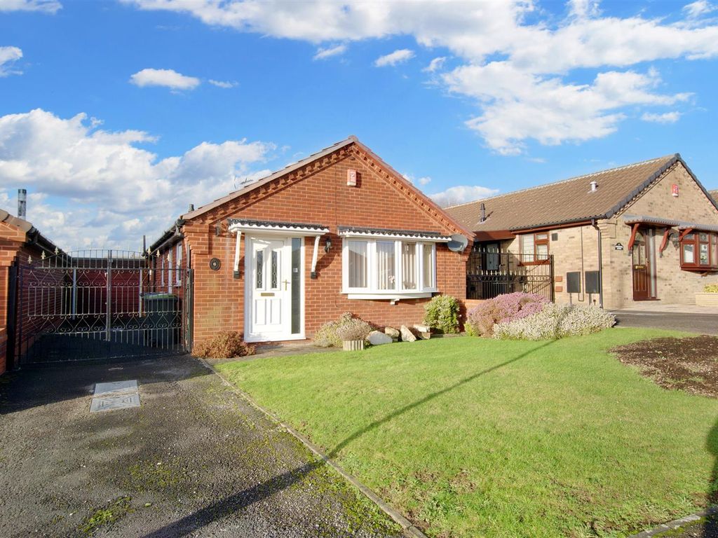 2 bed bungalow for sale in Churchdale Avenue, Stapleford, Nottingham
