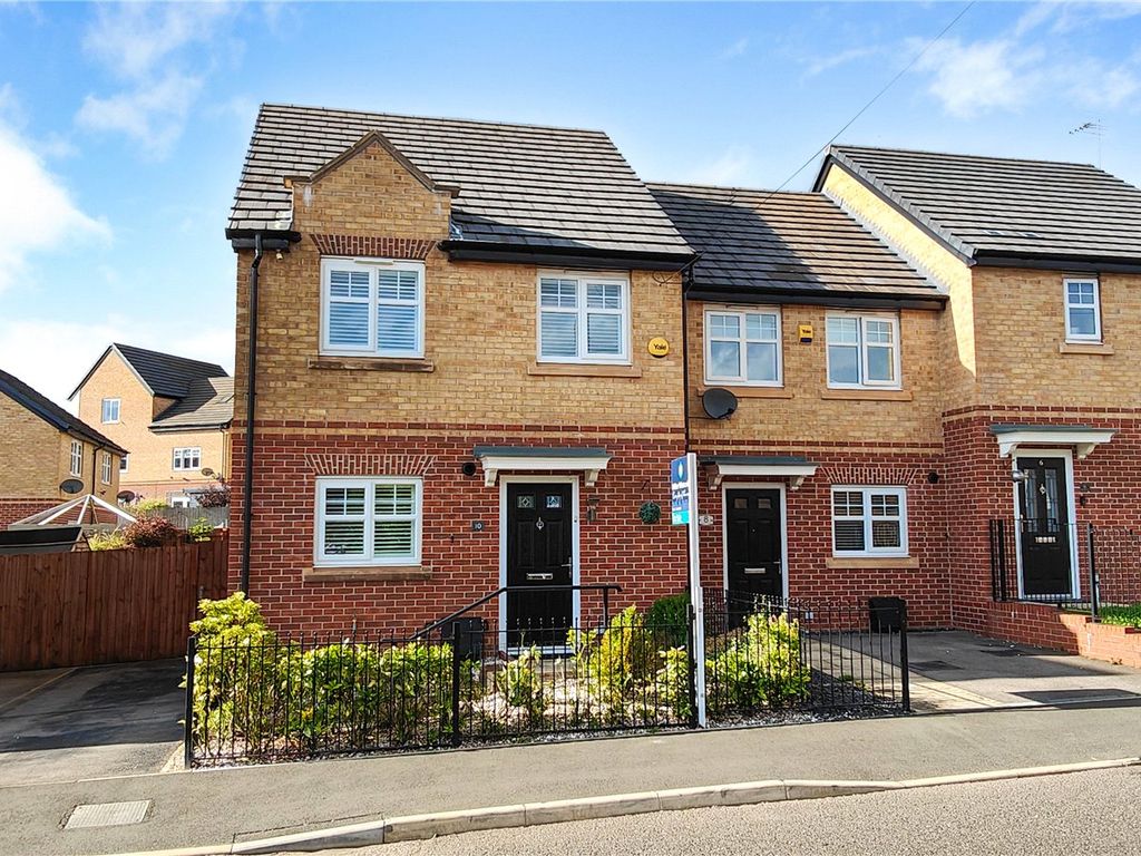 3 bed semidetached house for sale in Gibfield Park Avenue, Atherton
