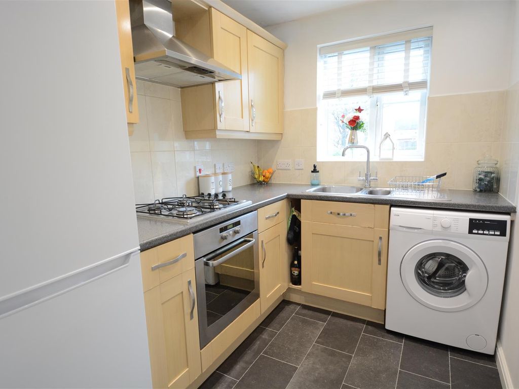 1 bed town house for sale in Larch Way, Selby YO8, £132,500 Zoopla