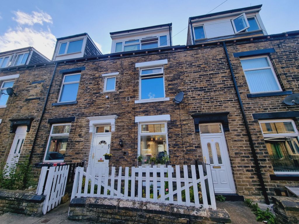 Burnett Place, Bradford BD5