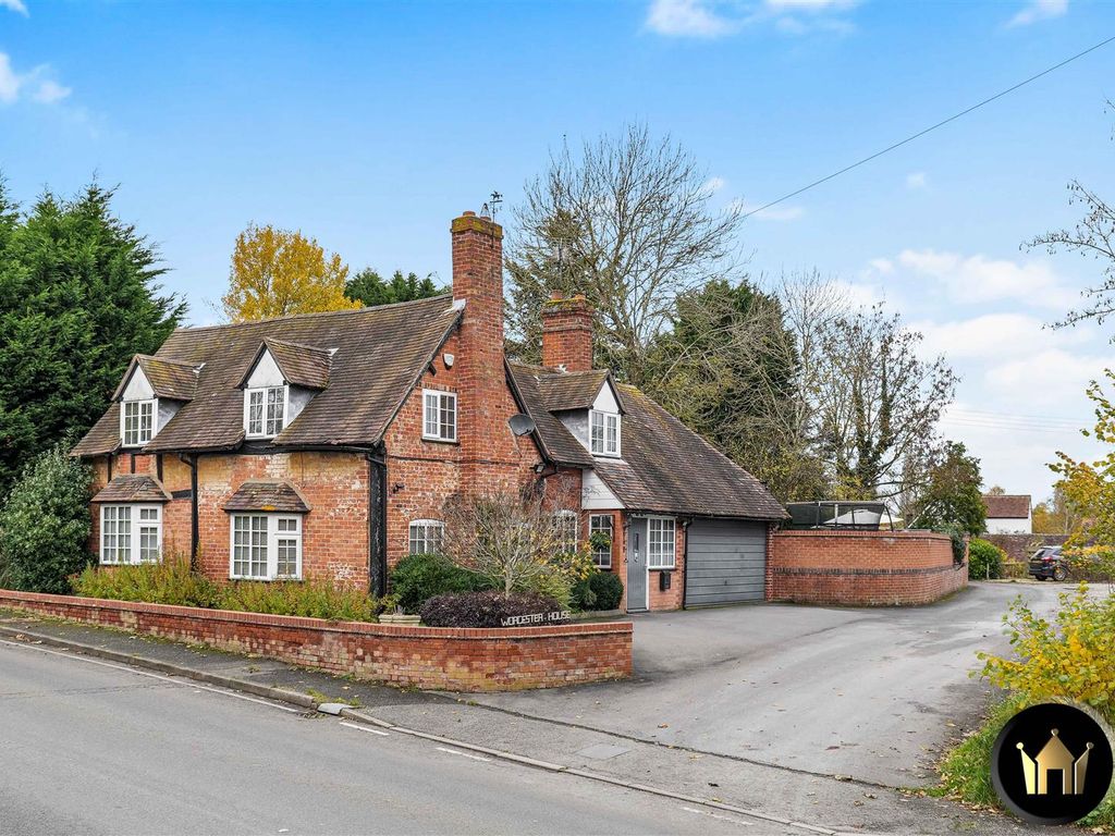 4 bed detached house for sale in Arrow, Alcester B49, £650,000 Zoopla