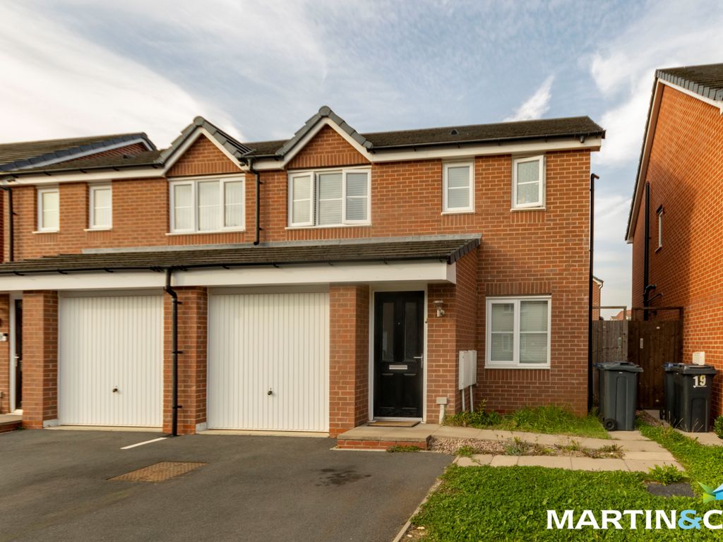 3 bed semidetached house for sale in Electric Way, Tyseley B11, £