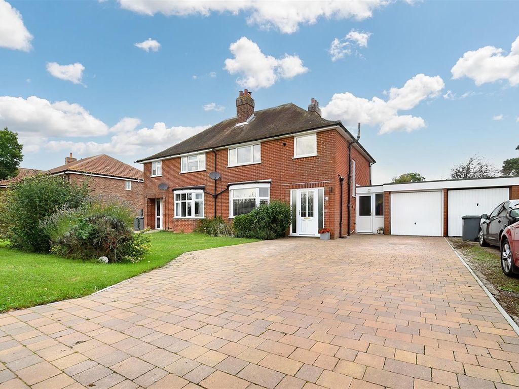 3 bed semidetached house for sale in Dallinghoo Road, Wickham Market