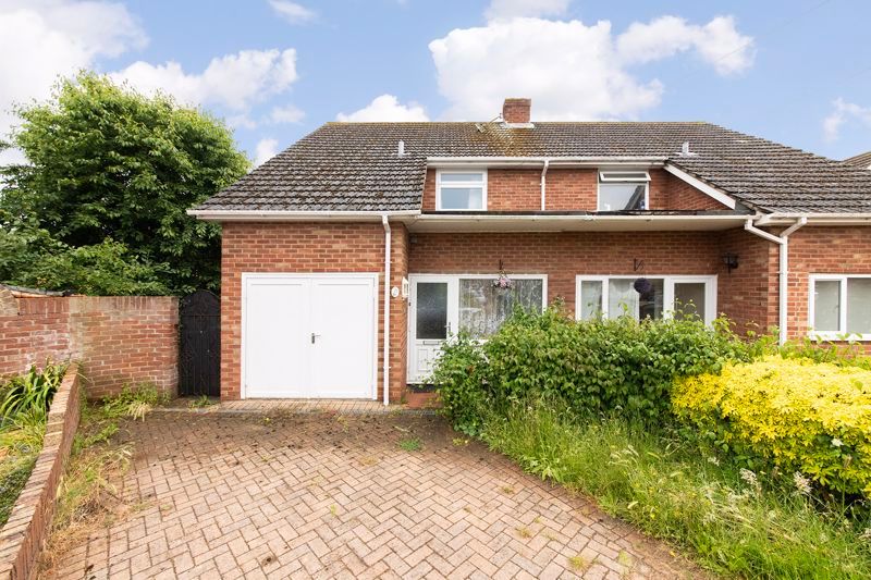 3 bed semidetached house for sale in Churchill Close, Didcot OX11, £