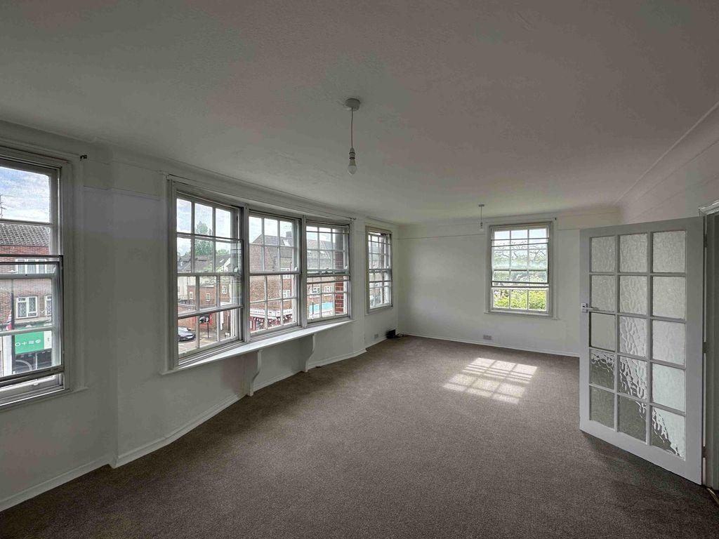 2 bed flat to rent in Uxbridge Road, Hatch End, Pinner HA5 Zoopla